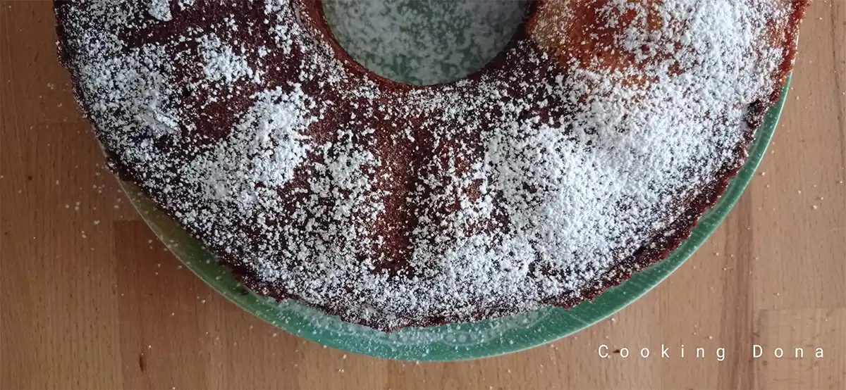 Ciambellone Tricolore: tre gusti per colazione e merenda