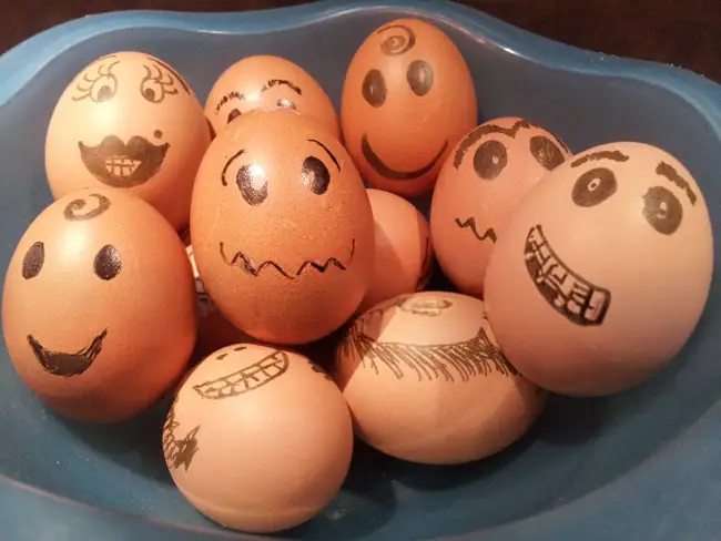 Uova Sode Decorate a Pasqua: Idea Express e Gioco in Famiglia!